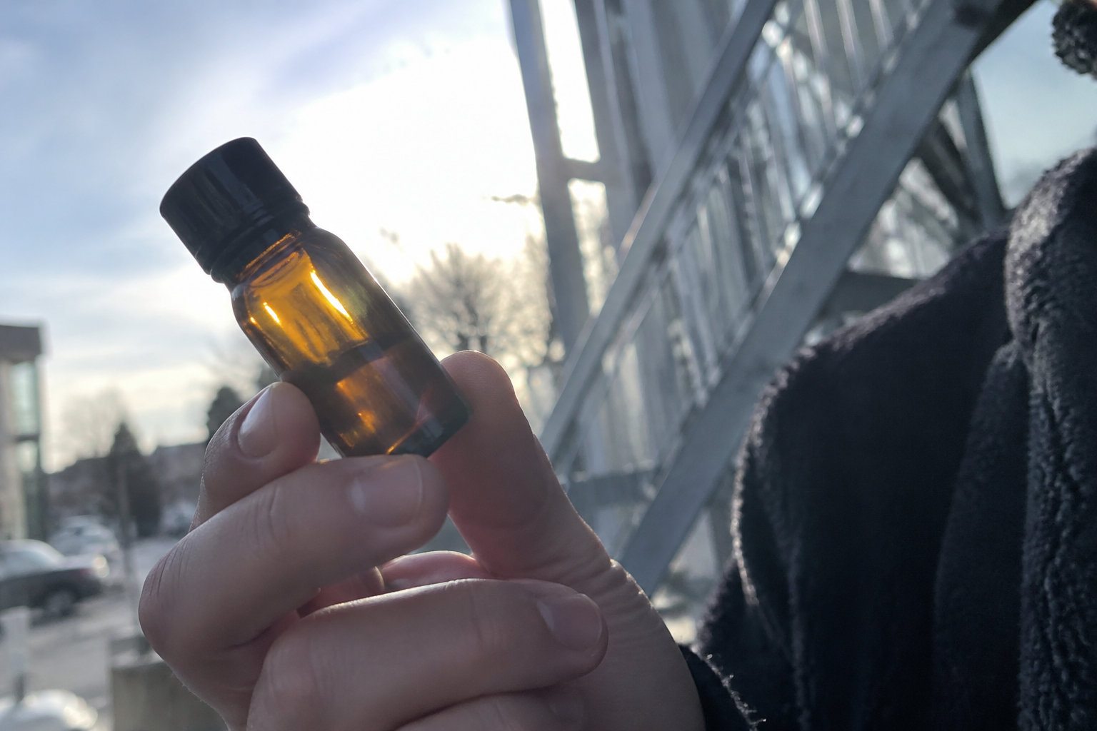 Strong Poppers UK: Compare Brands & Strengths